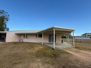 Duplex Living in Condon inc Power