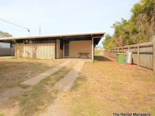 Charming 2-Bedroom Unit in Mundingburra