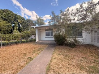 2-Bedroom Unit in Quiet Hyde Park Location