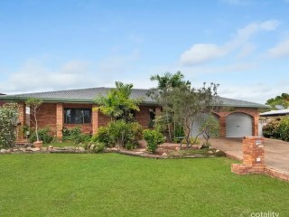 Large Family Home in Quiet cul-de-sac